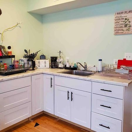 5 Star Room/Close To Town Center And Everything/5 Min Walk Metro Rockville Exteriör bild